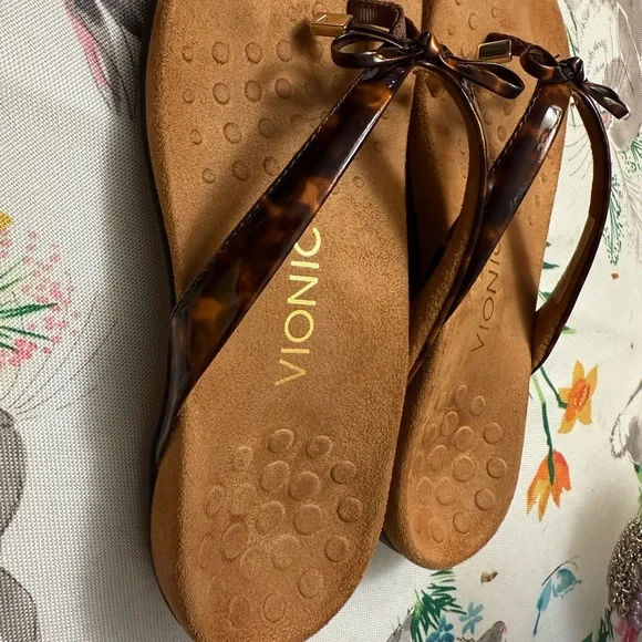 Vionic Brown Sandals Classic Comfortable Design - Picture 2 of 5